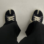 Stylish Canvas Tabi Lows: Iconic Split-Toe Sneakers, Free Socks